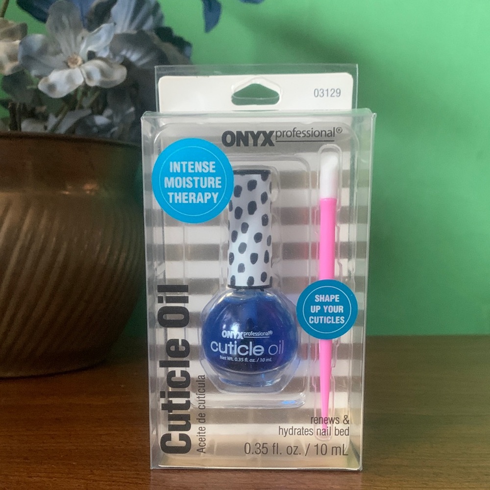 NWOT Onyx Professional Cuticle Oil Set